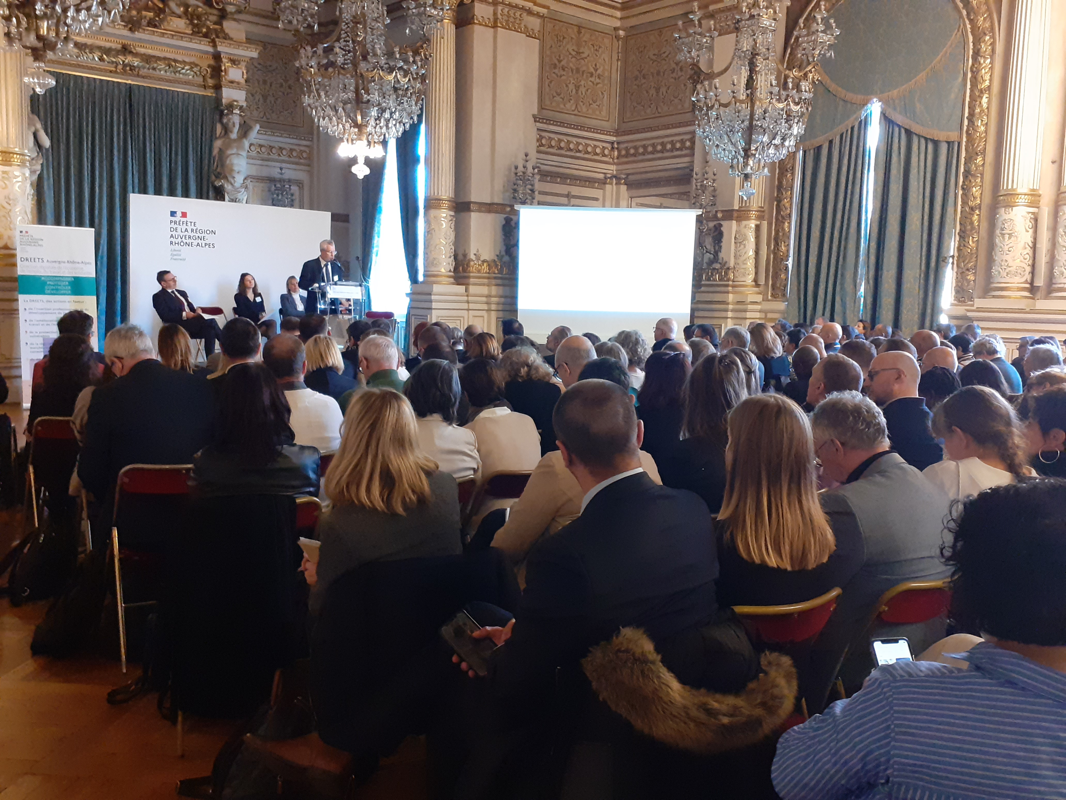 1er séminaire du réseau pour l'emploi d'Auvergne-Rhône-Alpes : coup d'envoi d'une coopération renforcée !