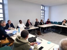 Les départements de Haute-Loire et de la Loire ont réuni conjointement, dans le cadre des assises du Travail, les membres de leur observatoire d'analyse et d'appui au dialogue social et à la négociation